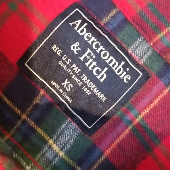 2 Abercrombie and Fitch shirts xs - Picture 7 of 10